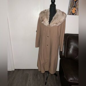 ✨ Vintage Elegance! ✨